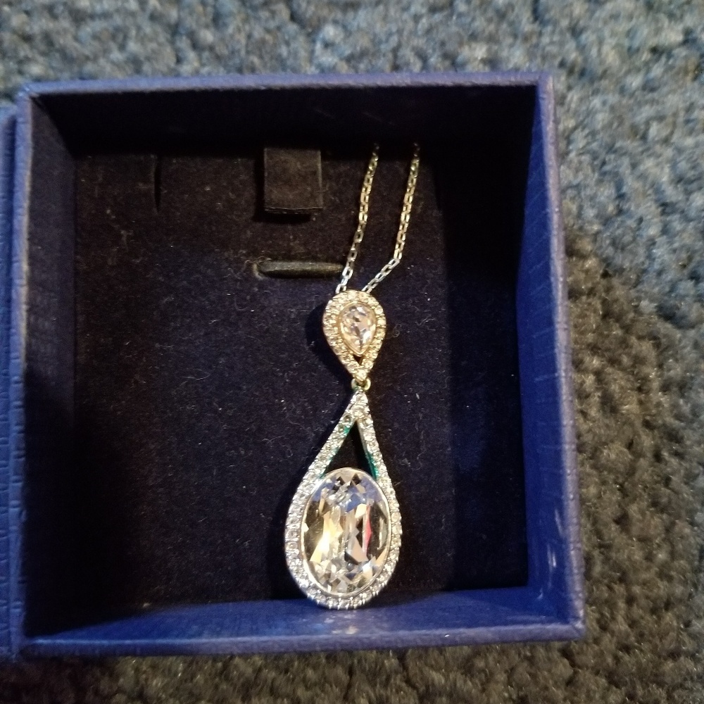 Swarovski gold and silver necklace - Picture 2 of 4